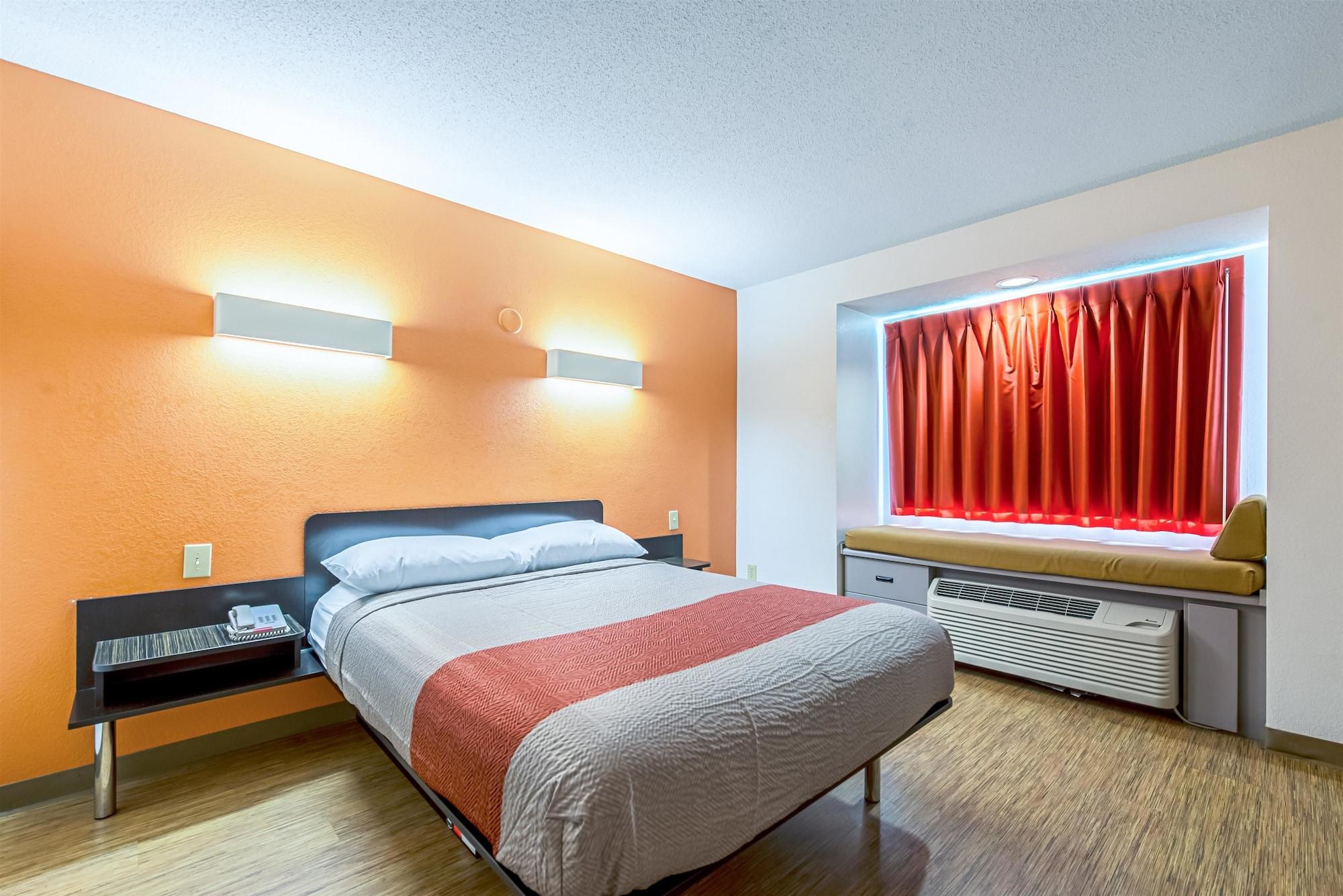 Motel 6 Indianapolis Carmel Exteriör bild