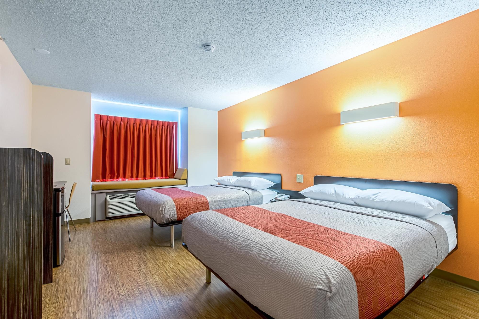 Motel 6 Indianapolis Carmel Exteriör bild